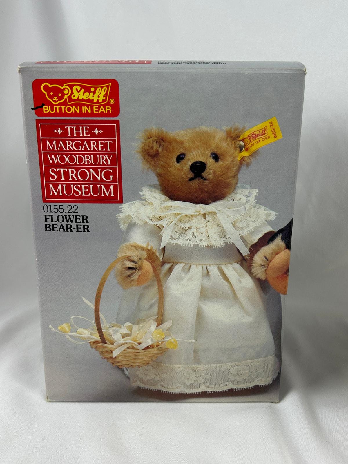 ぬいぐるみ Steiff Margaret Strong Bear 0155/42 Steiff Flower Bearer 0155 22 Strong Museum Bear W Box Vintage