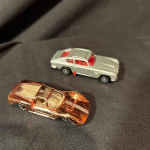 Boîte à cigares Austin Martin Corgi Juniors James Bond 007 Austin Martin et Aurora des années 1970 Dino Ferrari