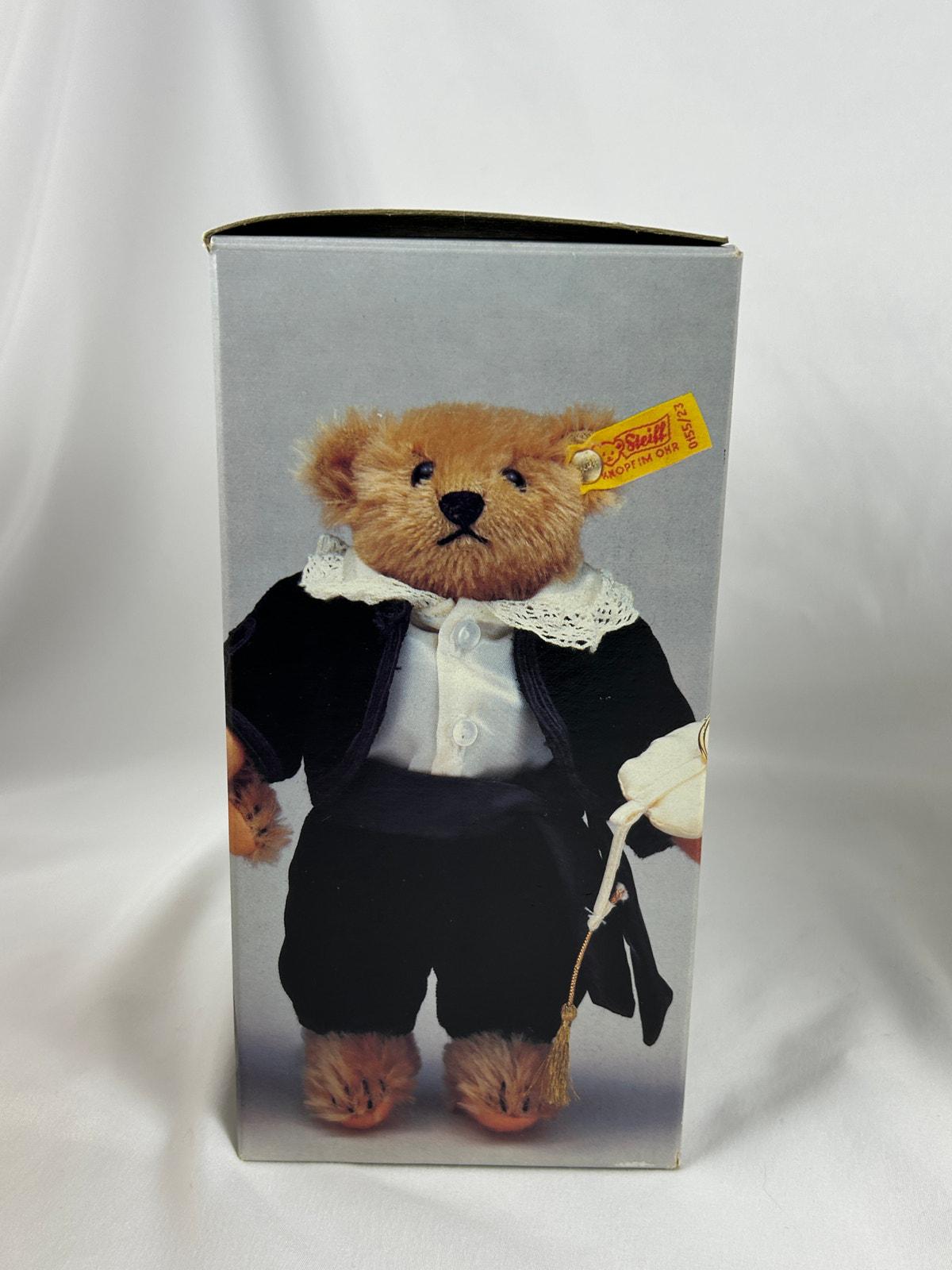 Steiff Flower Bearer 0155 22 Strong Museum Bear W Box Vintage