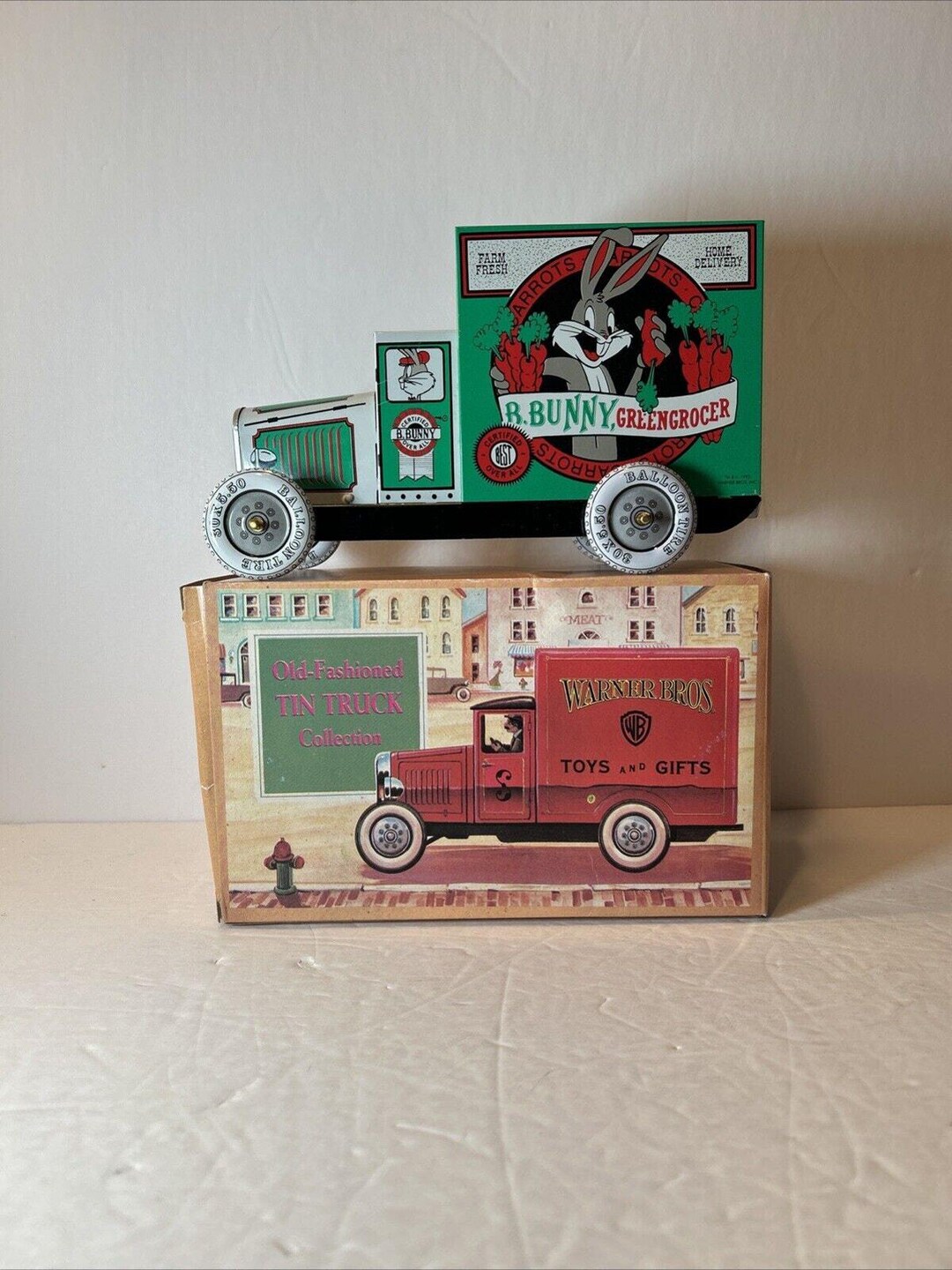 Warner Bros Looney Tunes Bugs Bunny Green Grocer Tin Truck 1992 Vintage ...