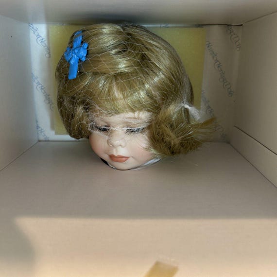 Quiet Time Porcelain Doll by Donald Zolan Hamilton 1992 COA
