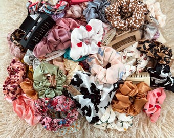 Headbands hair bundle set bag of headbands hair accessories mystery bundle Mystery Hair Accessory Gift Set, Scrunchies, Headbands  main image 3