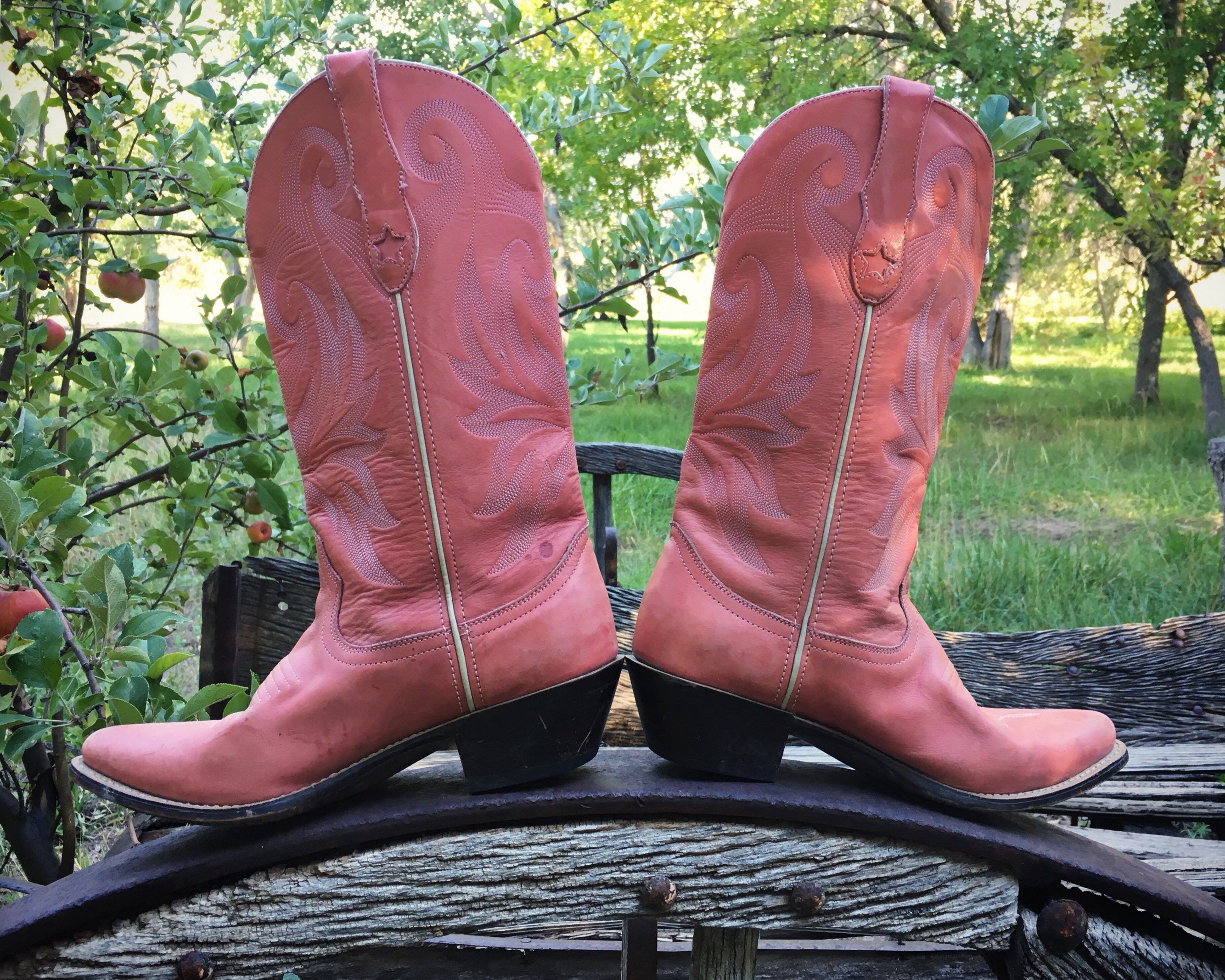 Vintage Distressed Pink Cowboy Boots for Women Size 7 M Western Fashion ...