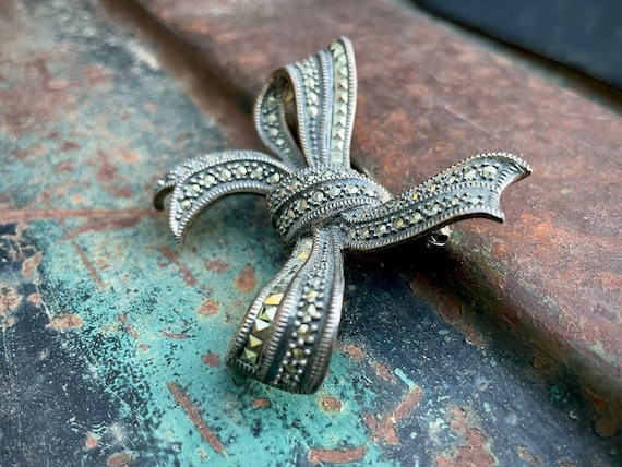 Vintage Sterling Silver Marcasite Brooch Bow by J… - image 8