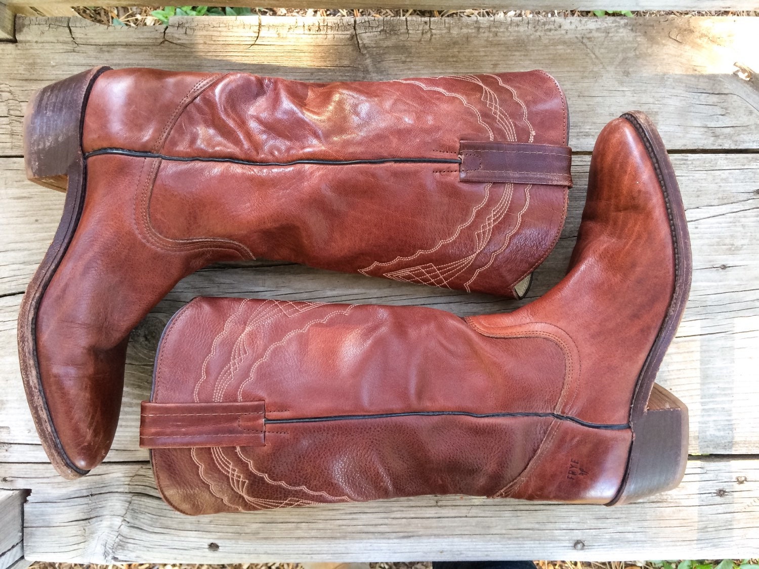 women's vintage frye cowboy boots