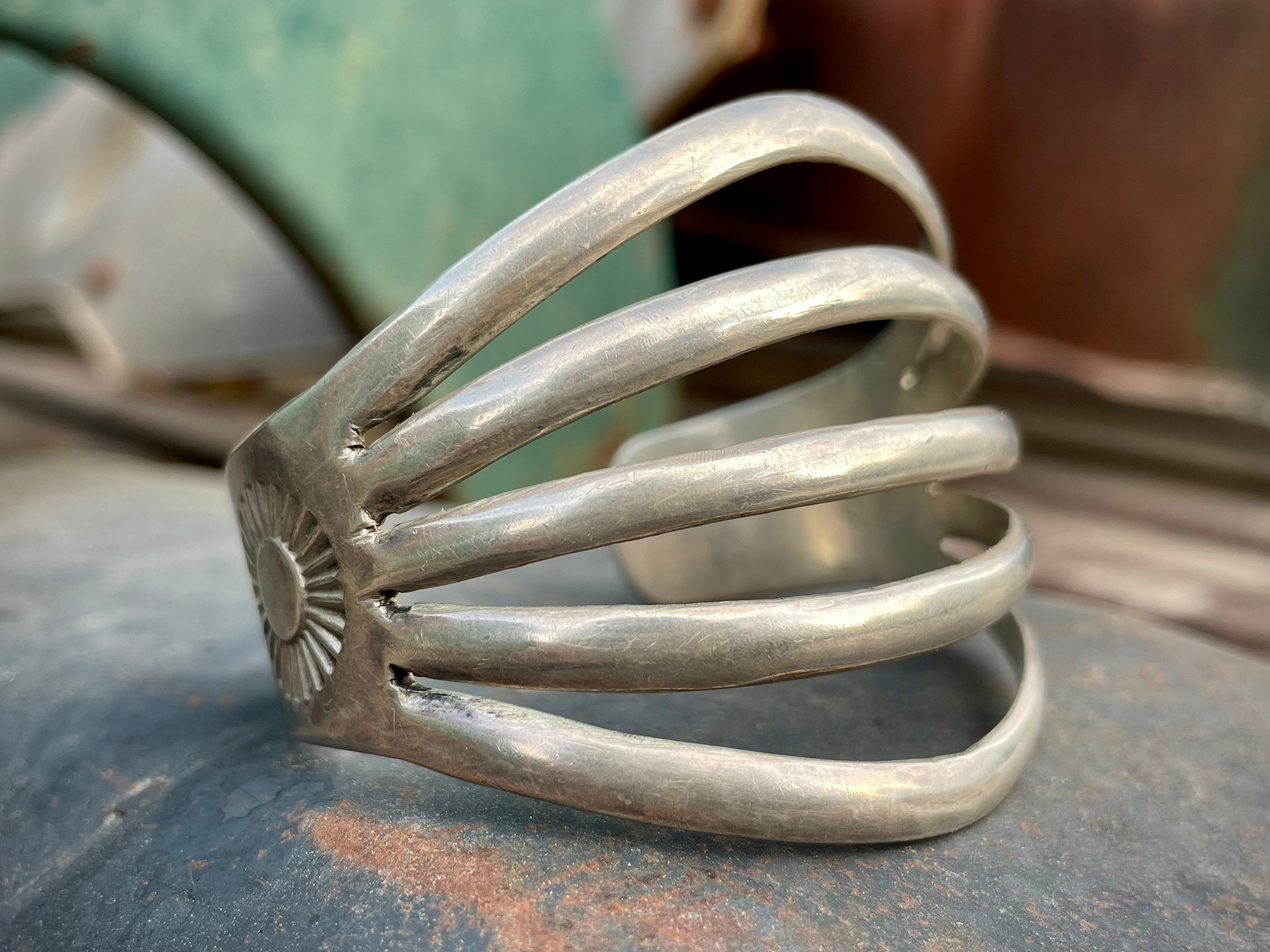 Wonderful Detailed Vintage Native American Navajo Hogan Sterling Silver Bracelet Wonderful Detailed Vintage Native American Navajo Hogan Sterling Silver Bracelet
