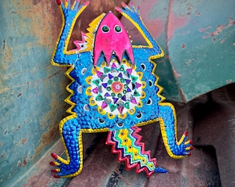 Vintage Mexican Tin Horned Toad Candle Holder Sconce Wall Hanging