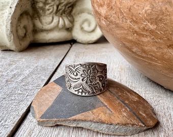 Navajo Steve Yellowhorse Stamped Sterling Silver Cigar Band Ring Size 9.25