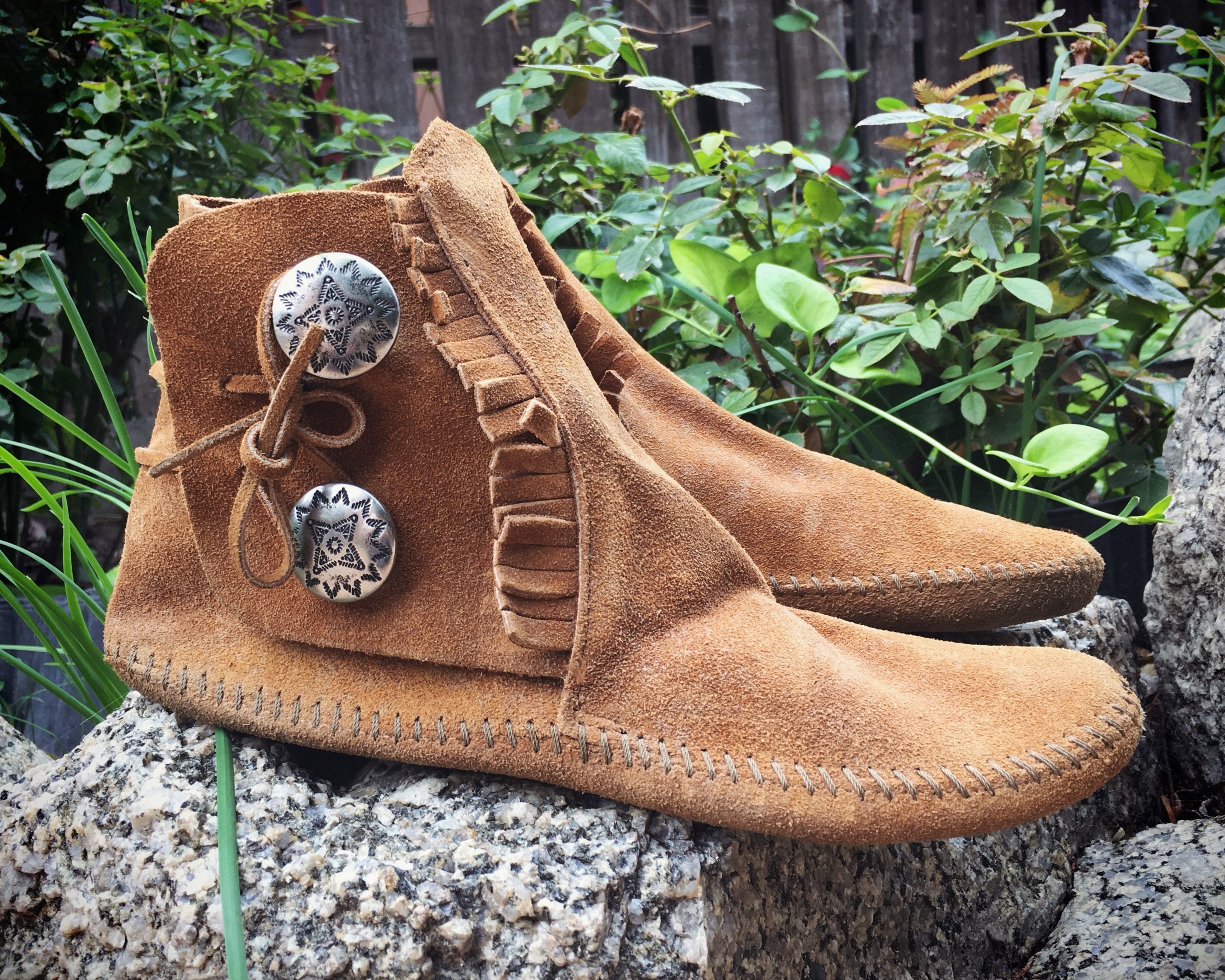 are minnetonka moccasins made of real leather