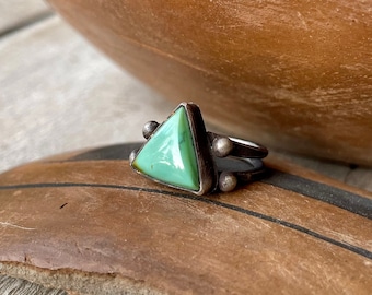 Simple Small Triangle Turquoise Ring Size 6, Native American Indian Jewelry for Young Adult, Minimalist Style Dainty Band, Fred Harvey Style