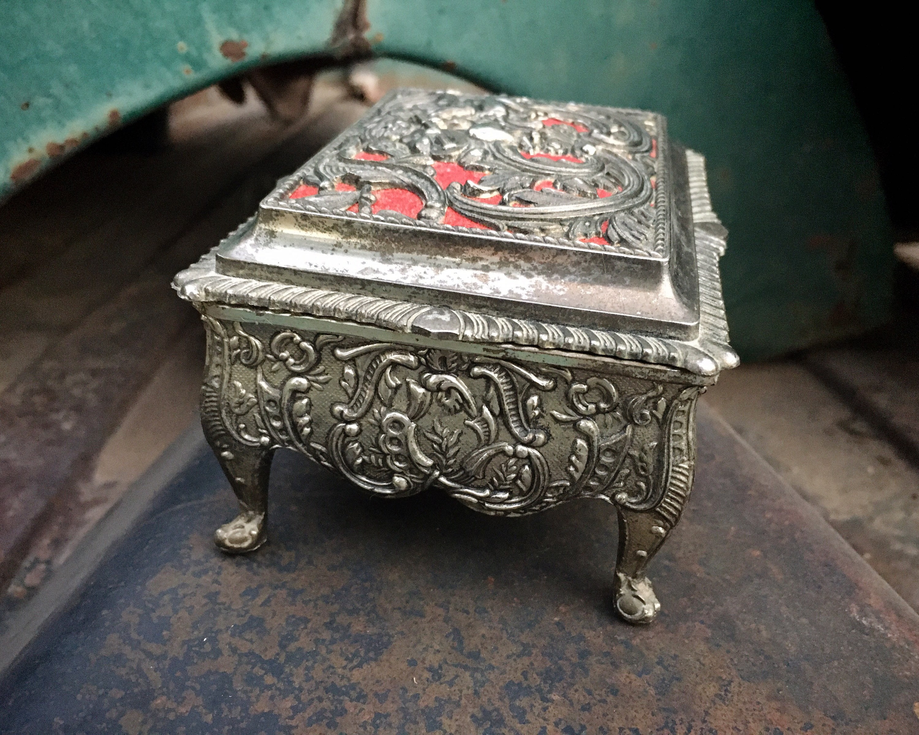 Antique Embossed Jewelry Box Vintage Metal Jewelry Box -  Canada