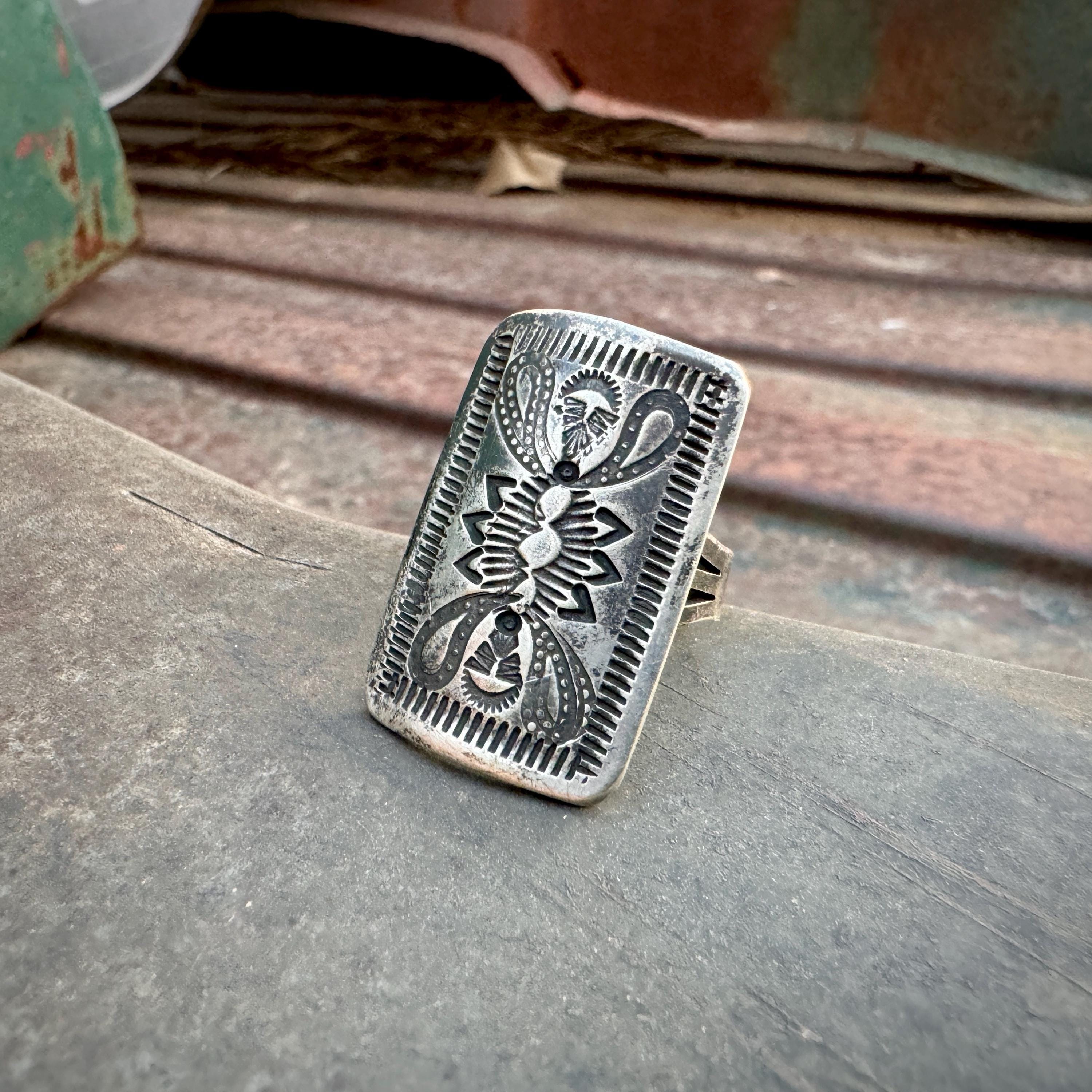 Striking Vintage Native American Navajo Rectangular Turquoise Sterling Silver Bracelet Striking Vintage Native American Navajo Rectangular Turquoise Sterling Silver Bracelet