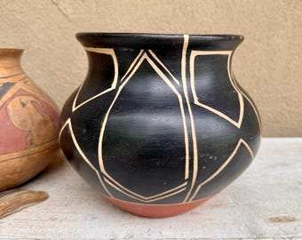 Vintage Kewa Pueblo Robert Tenorio Pottery Jar Approx 8.5" x 7.5", Geometric Design, Scuffed
