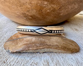 1980s Sterling Silver Narrow Cuff Bracelet Size 6, NM Artist Brian Webb