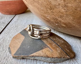 Vintage Sterling Silver Wire Dot Ring Approx Size 8, Modernist Band, Soft Patina