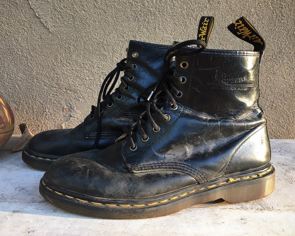 Vintage Well-Worn Made in England Dr Martens (Unmarked Size) Men's ...