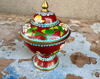 Small Chinese Cloisonne Lidded Bowl Brick-Red with Floral Design, Enamel on Copper, Chinoiserie Decor, Container Trinkets