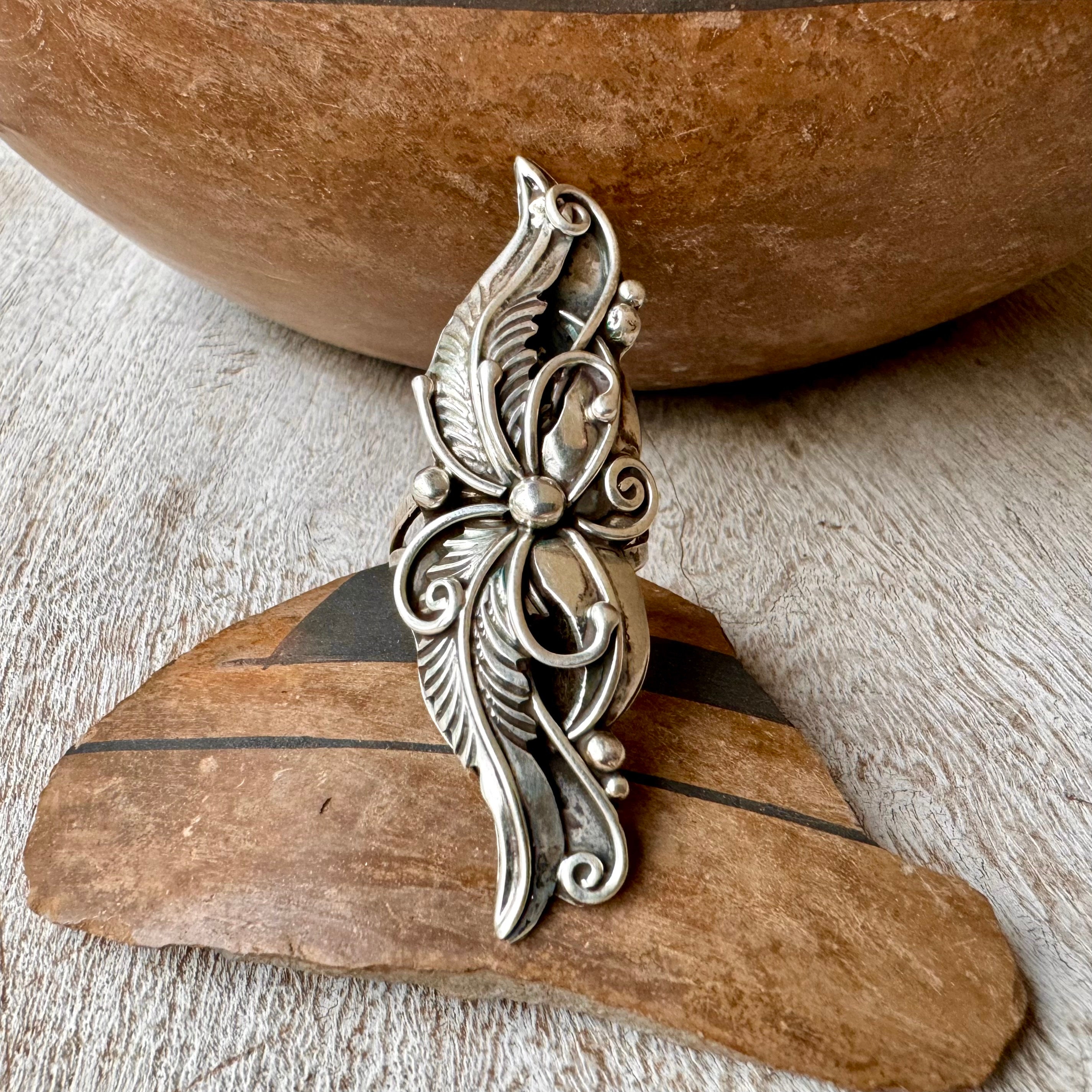 Incredible Vintage Navajo Sterling Silver Gold Native American Jewelry Ring Old Incredible Vintage Navajo Sterling Silver Gold Native American Jewelry Ring Old
