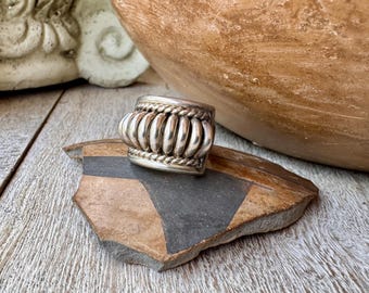 Navajo Thomas Charley Ribbed Sterling Silver Band Approx Size 6.25