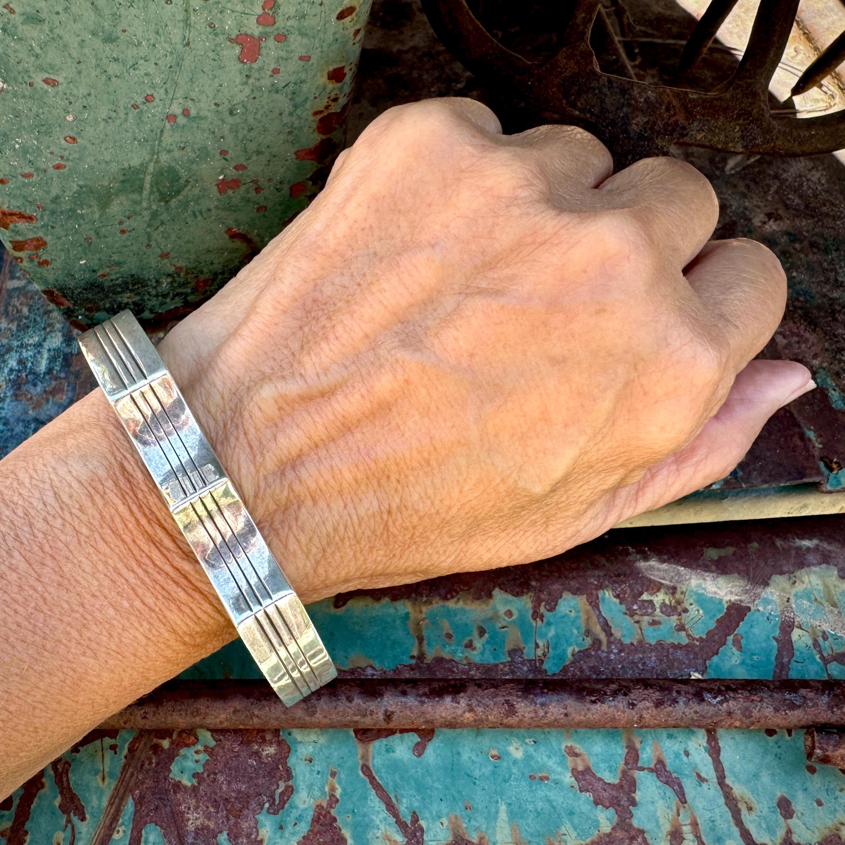 Important Paul Yellowhorse Vintage Native American Navajo Turquoise Sterling Silver Bracelet Important Paul Yellowhorse Vintage Native American Navajo Turquoise Sterling Silver Bracelet