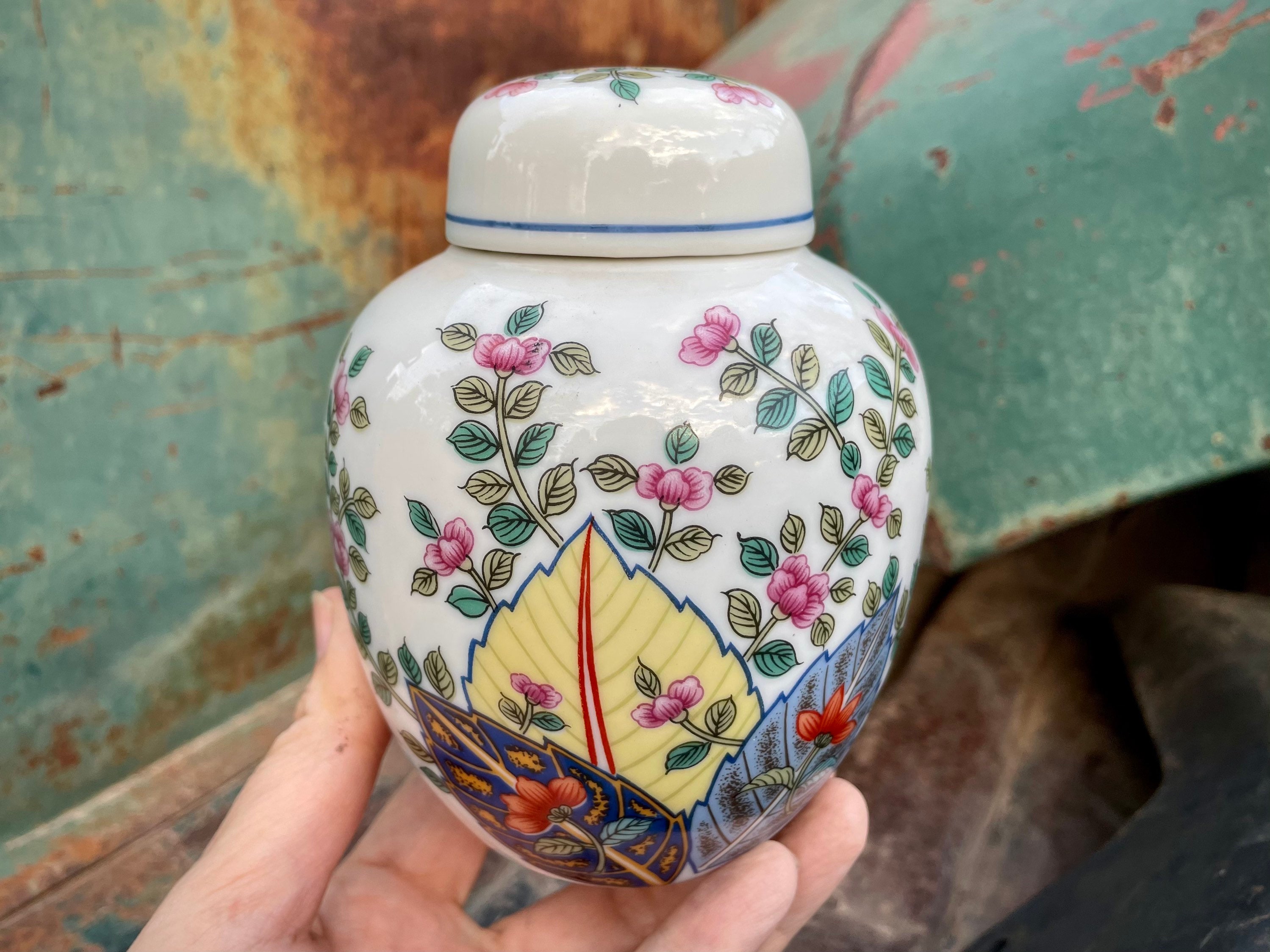 tobacco leaf ginger jar 1977 Small Tobacco Leaf Pattern Porcelain Ginger Jar Mann Fine China Lidded  Urn, Floral Design