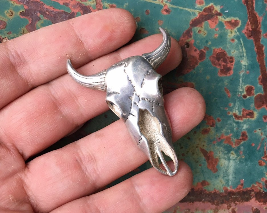 4, 20 or 50 Pieces: Silver Steer Cattle Skull Pendant Charms – Guerrilla  Charm