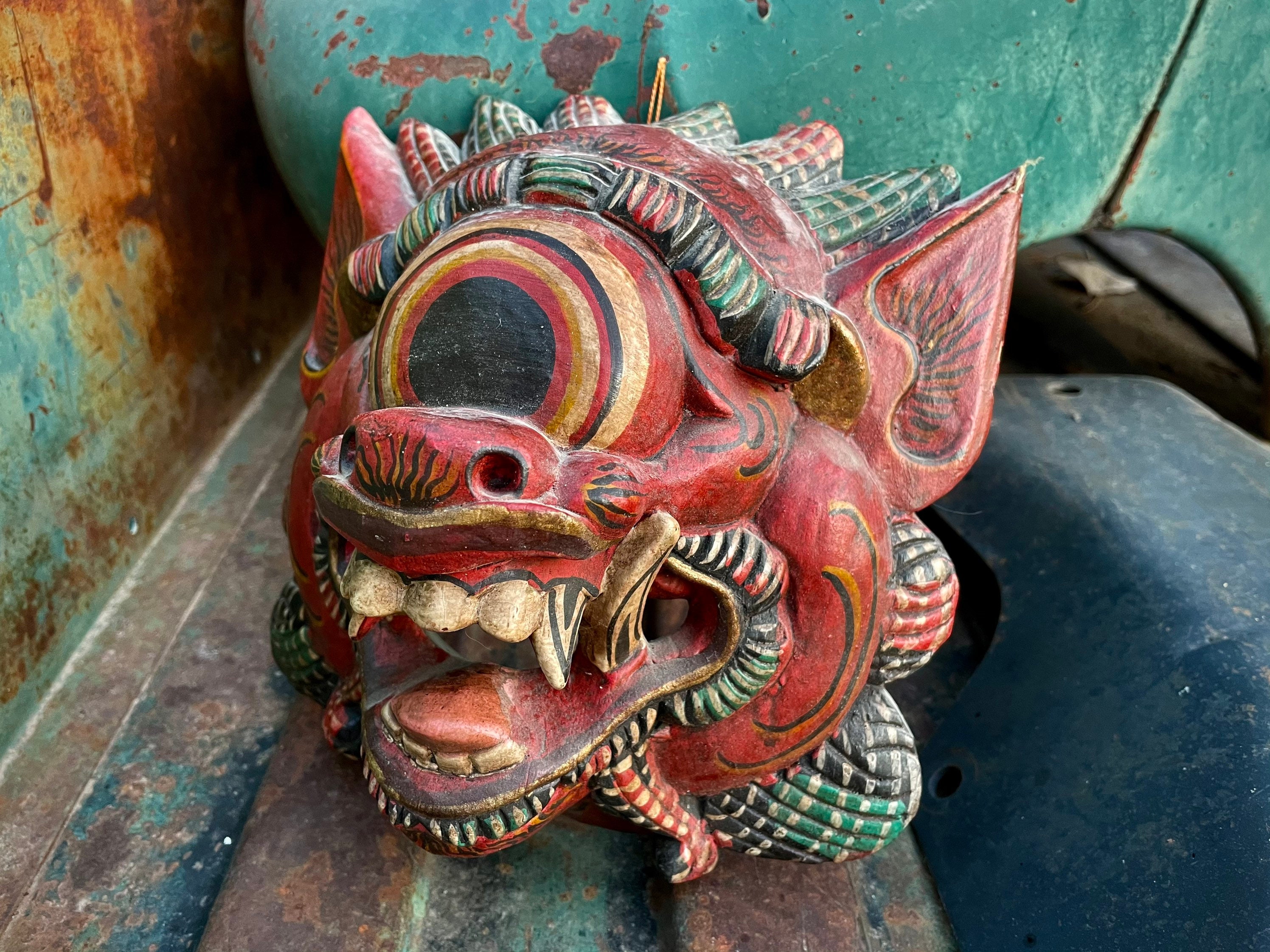 Flad Ernæring bruge Vintage Hand Carved and Painted Balinese Wood Mask Barong Topeng, Indonesia Mythological Folk Art Flad Ernæring bruge Vintage Hand Carved and Painted Balinese Wood Mask Barong Topeng, Indonesia Mythological Folk Art