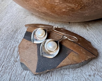 Vintage Sterling Silver Pearl Earrings Jack-in-the-Pulpit Flower Shape, Made in Israel