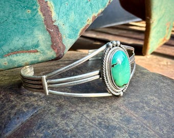 Dainty Southwestern Turquoise Bracelet Approx Size 7, Super Thin Sterling Silver Wire Shank