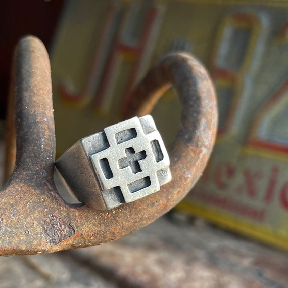 Vintage Sterling Silver Signet Ring with Equal-Ar… - image 1