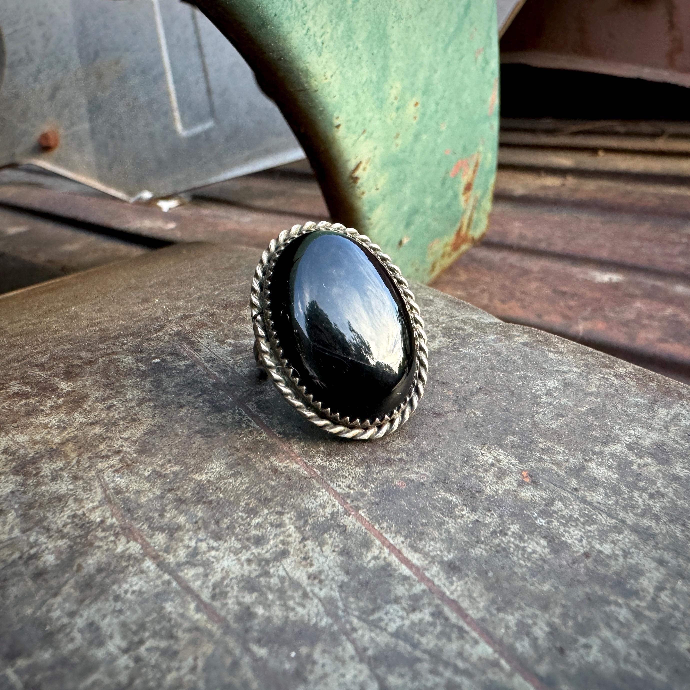 Elegant Vintage Native American Navajo Signed Black Onyx Sterling Silver Large Ring Elegant Vintage Native American Navajo Signed Black Onyx Sterling Silver Large Ring