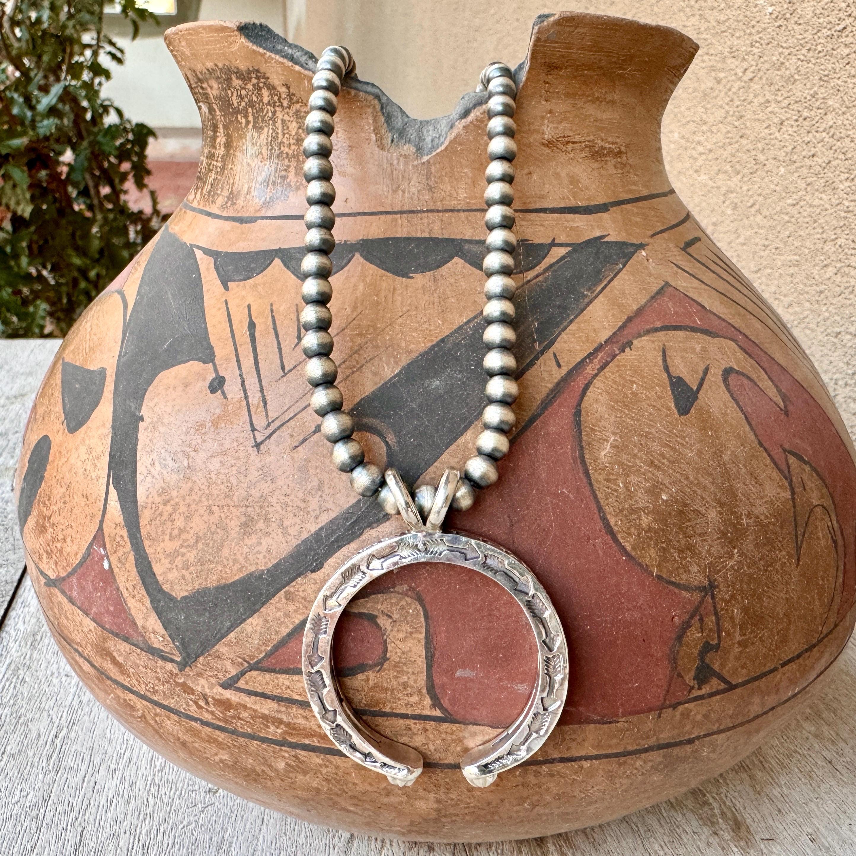 Fascinating Vintage Native American Navajo Sterling Silver Naja Earrings Fascinating Vintage Native American Navajo Sterling Silver Naja Earrings
