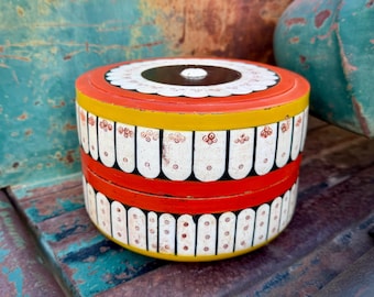 Vintage Distressed Round Lidded Box Mosaic Style Made with Horn Bakelite? Pieces on Wood