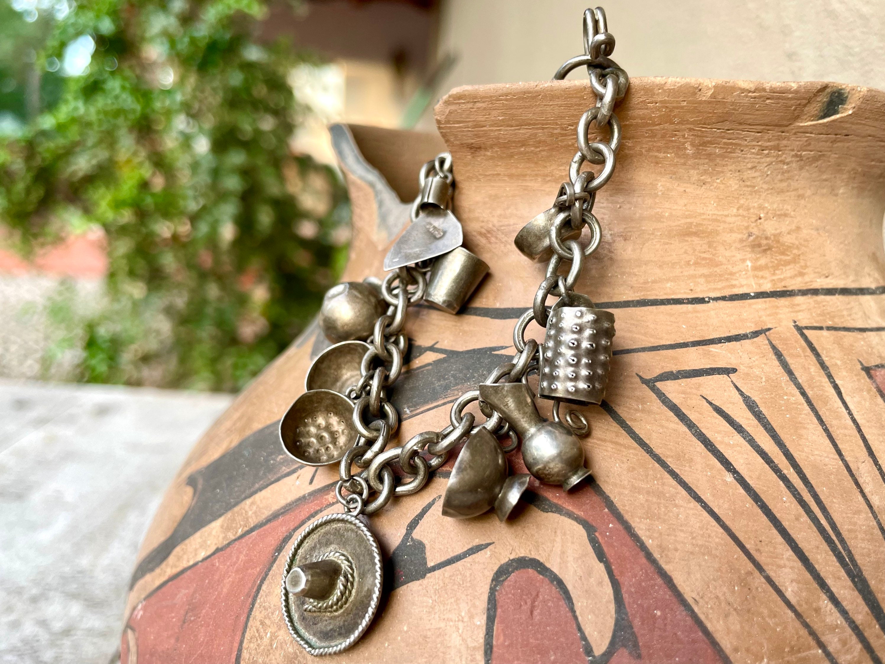 Mexican charm bracelet vintage/So. America