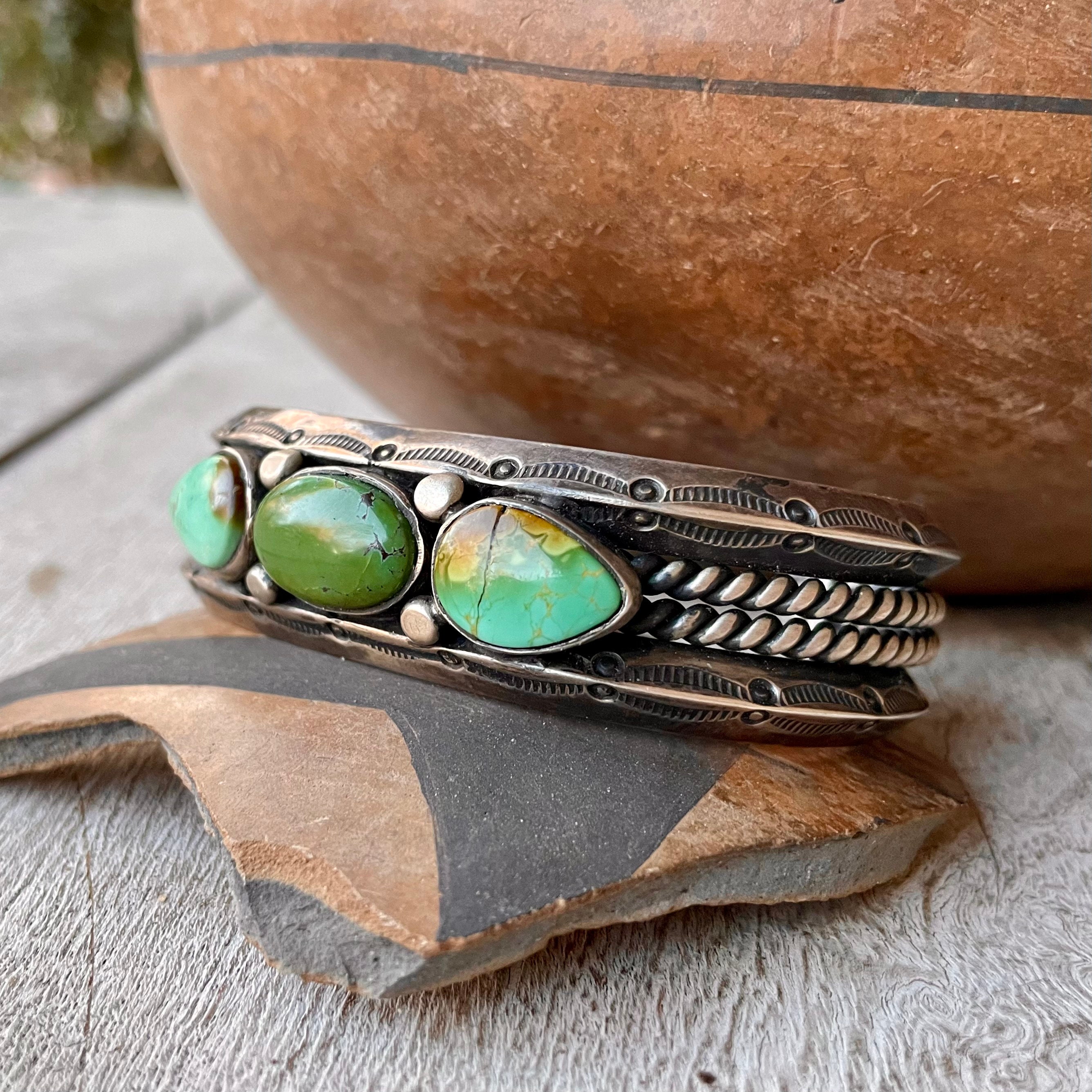 79g Three Stone Green Turquoise Cracked Stone Row Bracelet