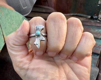 Vintage Sandcast Silver Turquoise Bear Ring Approx Size 6.25, Native American Indian Jewelry