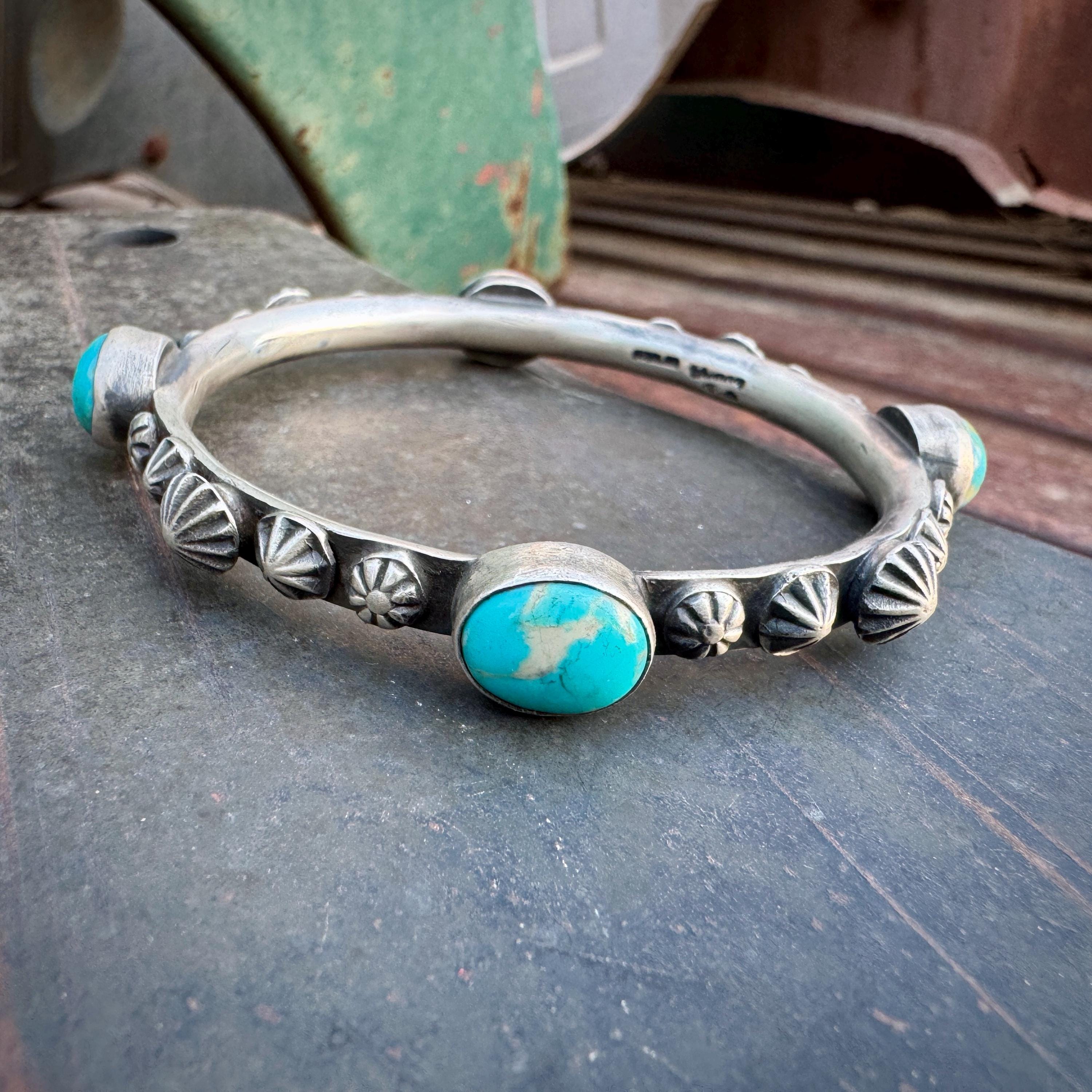 Unique!! Vintage Native American Jewelry Navajo Turquoise Sterling Silver Bracelet Unique!! Vintage Native American Jewelry Navajo Turquoise Sterling Silver Bracelet