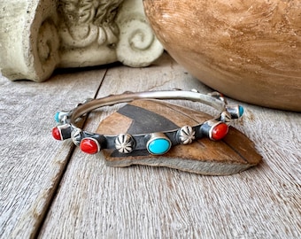 Navajo Chimney Butte Sterling Silver Turquoise Coral Bangle Bracelet 7.5"
