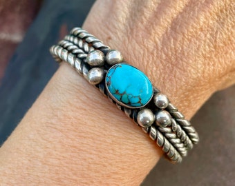 41g Vintage Navajo Sterling Silver Twist Wire Cuff Bracelet Size 6 with Single Turquoise Stone
