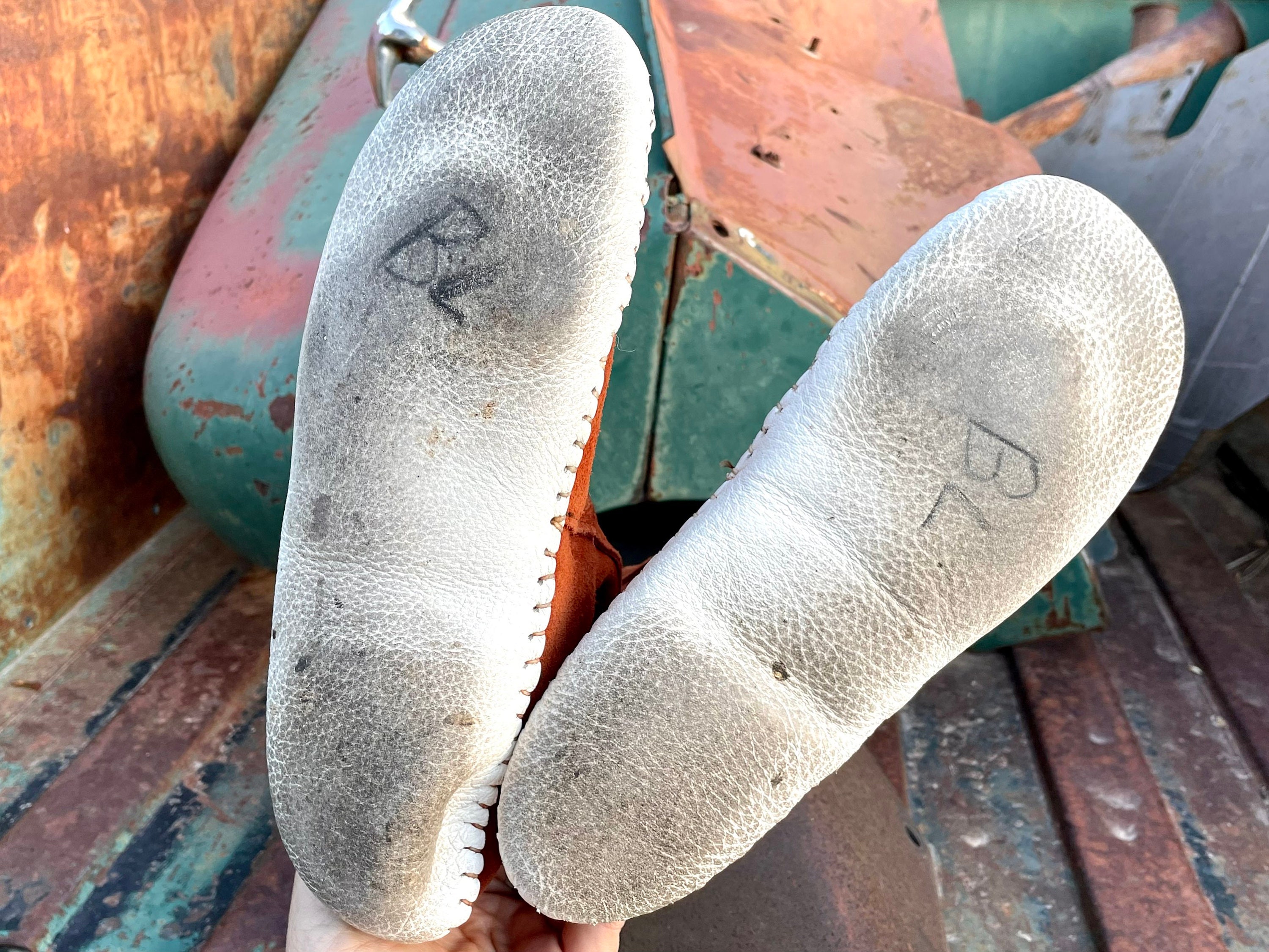 1970s Authentic Brown Leather Taos Moccasins Women's Approx Size 7 to 7