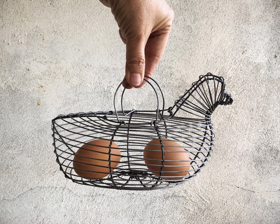 Small Vintage Metal Wire Chicken Shaped Egg Gathering Basket, Primitive