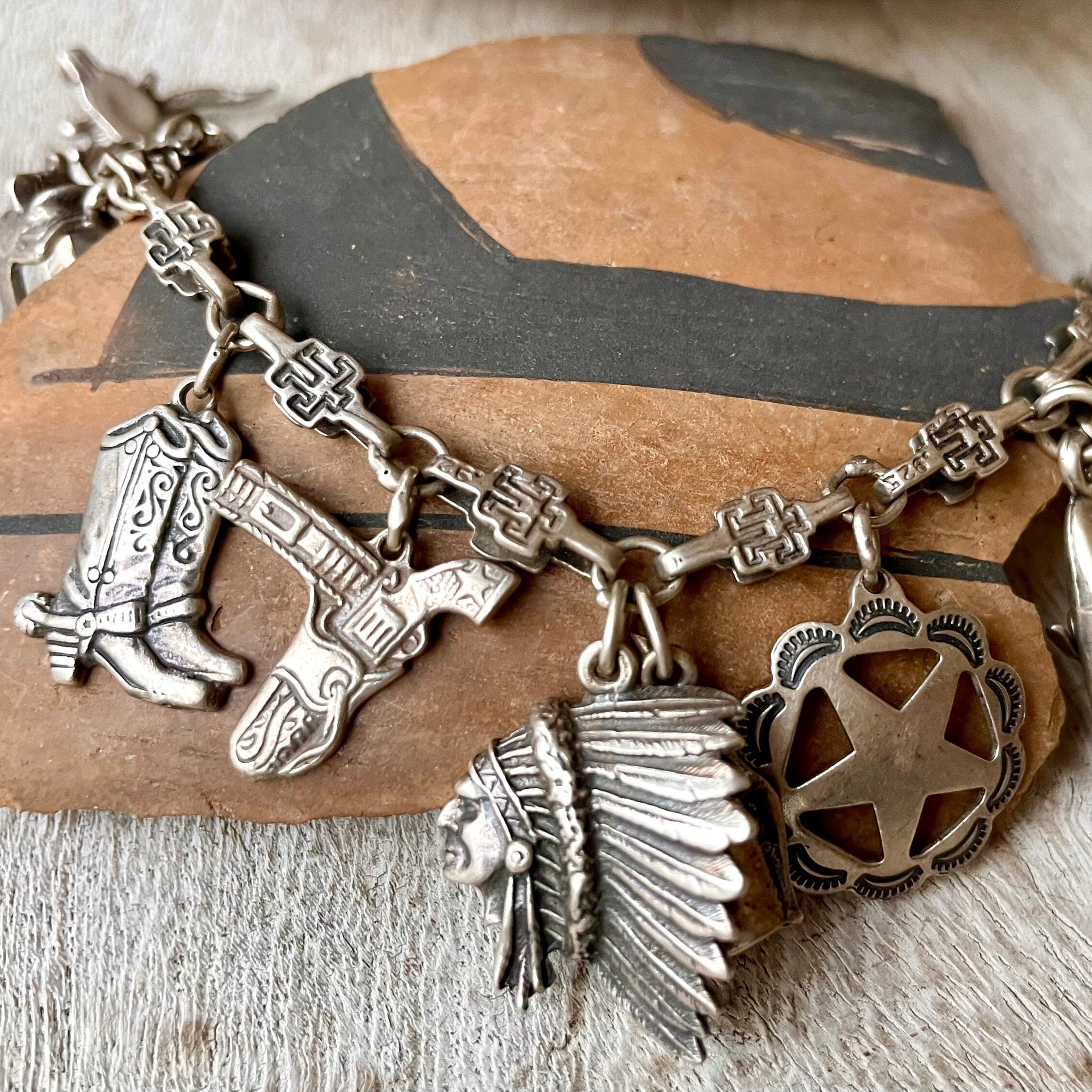 Wonderful Vintage Charm Bracelet