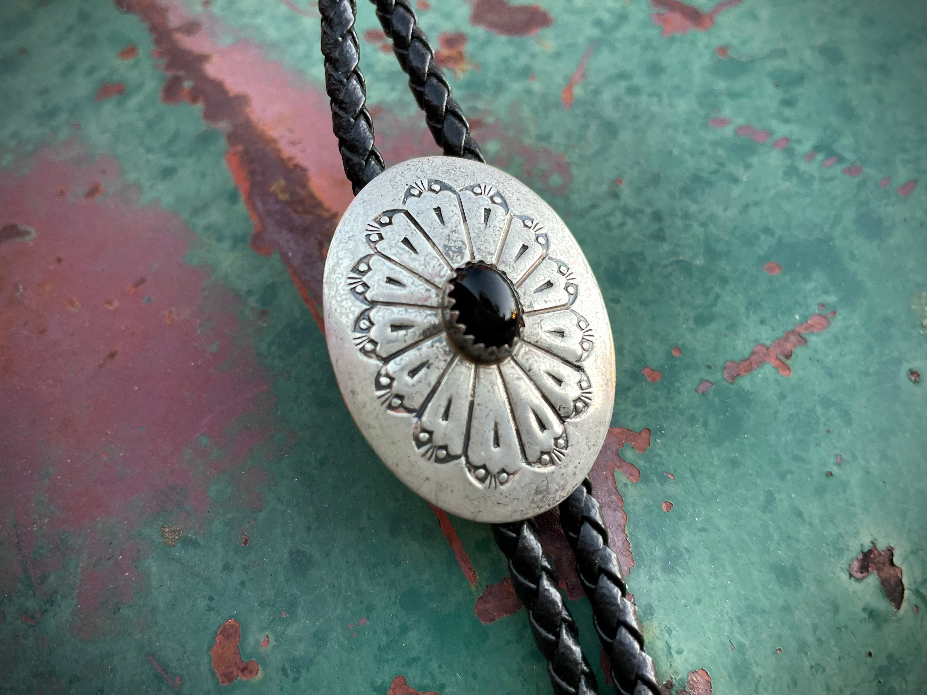 Awesome Vintage Native American Navajo Black Onyx Sterling Silver Bolo Awesome Vintage Native American Navajo Black Onyx Sterling Silver Bolo
