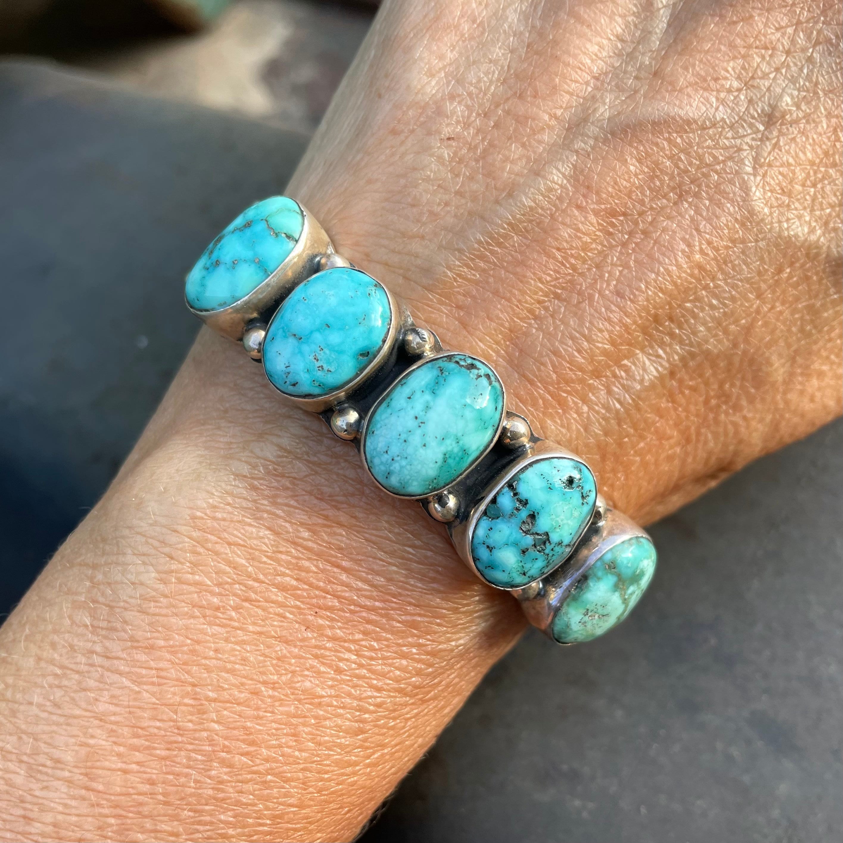 Incredible Sky Blue Turquoise Vintage Native American Navajo Sterling Silver Leaf Bracelet Incredible Sky Blue Turquoise Vintage Native American Navajo Sterling Silver Leaf Bracelet