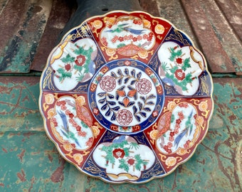 Vintage Imari Ware Japan Porcelain Decorative Wall Plate with Floral Design Gold Detail