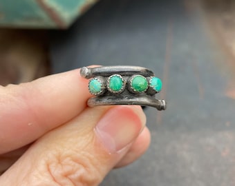 Vintage Zuni Dainty Green Turquoise Ring Size 5.25, Snake Eye Setting, Native America Indian Jewelry for Women, Pinky Band, Girlfriend Gift