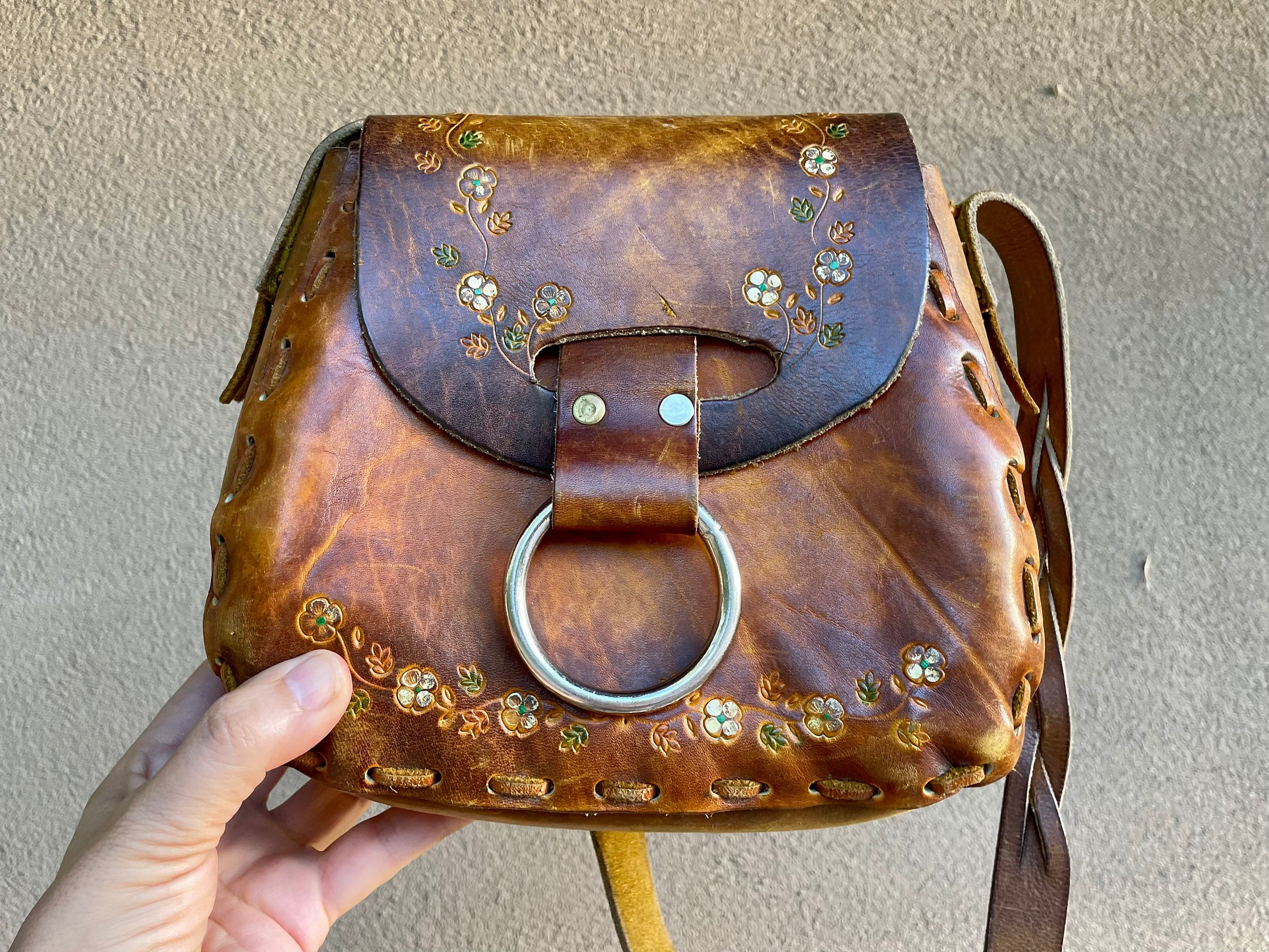 Vintage 70s Tooled Leather Floral Purse