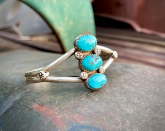 Vintage Dainty Turquoise Cuff Bracelet Approx Size 6" Split Wire, Sterling Silver Simple Design