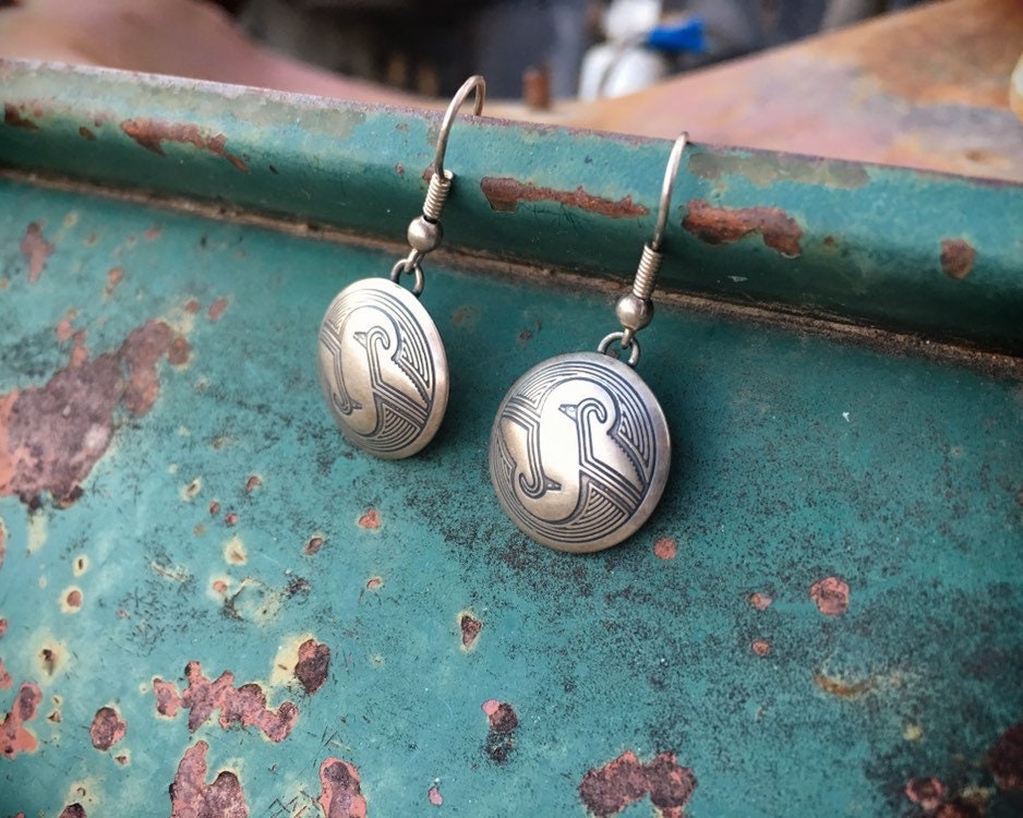 Outstanding Vintage Native American Hopi Sterling Silver Enormous Track Bolo Outstanding Vintage Native American Hopi Sterling Silver Enormous Track Bolo