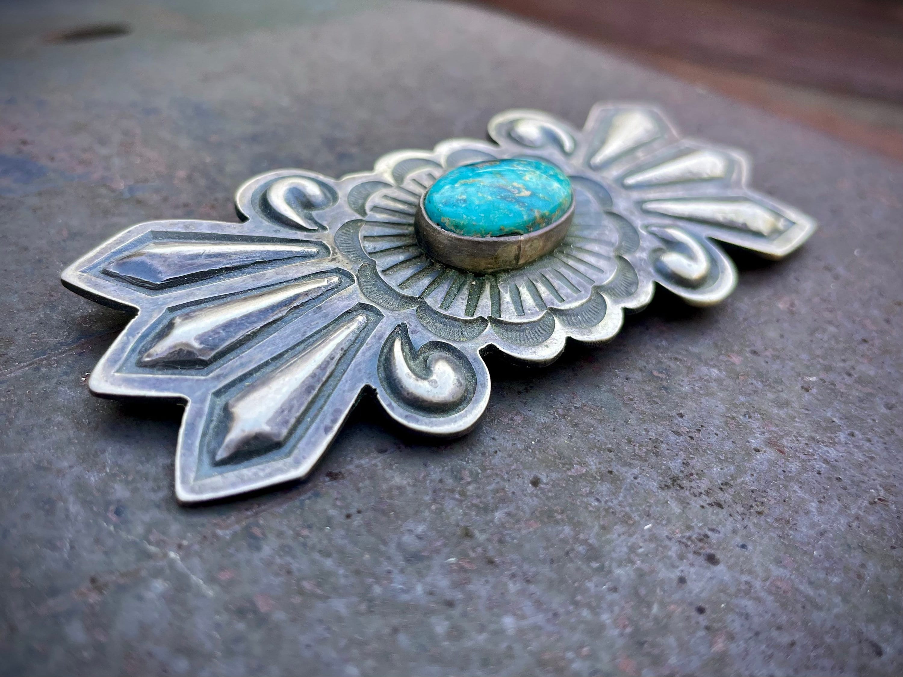 Classic Vintage Native American Navajo Carico Lake Turquoise Sterling Silver Pin Classic Vintage Native American Navajo Carico Lake Turquoise Sterling Silver Pin